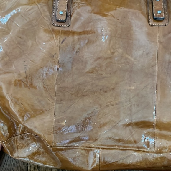 Club Monaco Tan Patent Tote - Picture 16 of 16